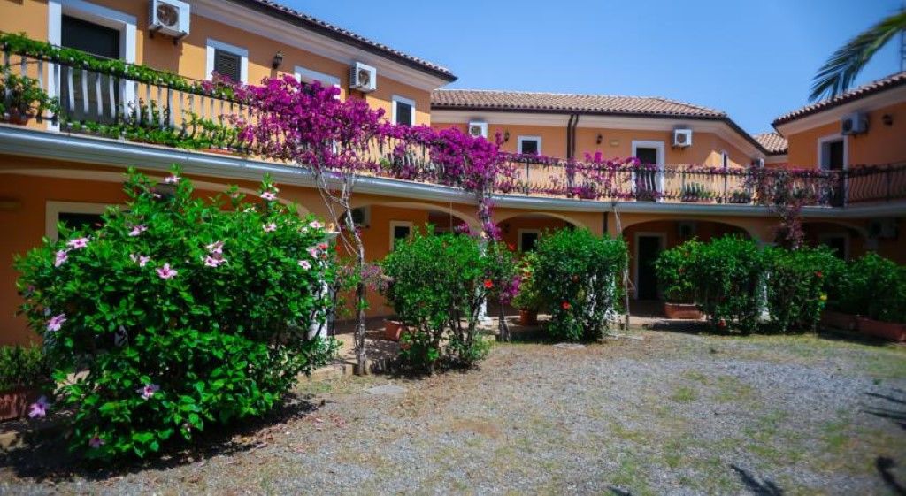 Villaggio Hotel Lido San Giuseppe Briatico Exterior photo